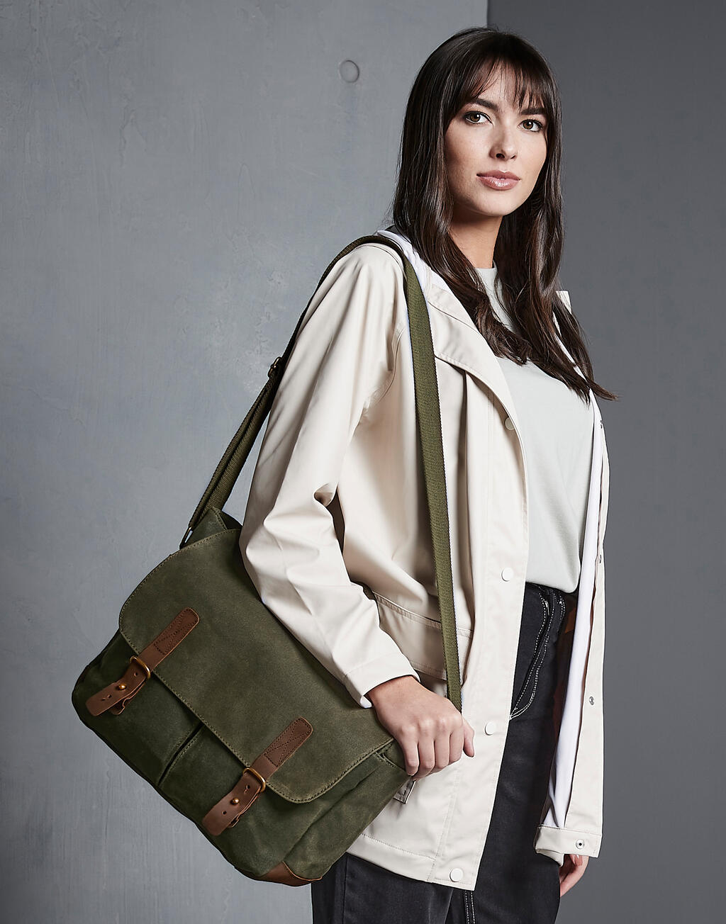Quadra Heritage Waxed Canvas Messenger