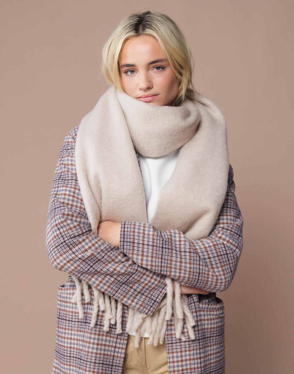 Beechfield Fluffy Scarf