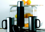 ISOSET – Insulation flask with 2 mugs – item ambiant picture