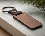 NAWKEY – Key ring in walnut and PU – item ambiant picture