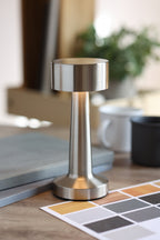 HIERLUZ – Rechargeable iron table lamp – item ambiant picture