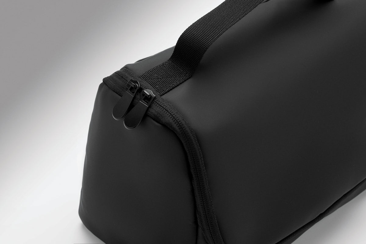 AWAY – Cosmetic hanging bag in PU – item detail picture