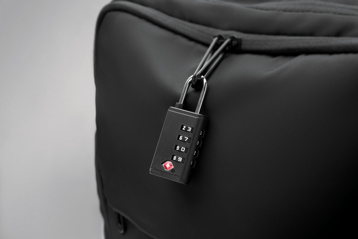 LOCK – TSA 4-digit combination lock – item picture open