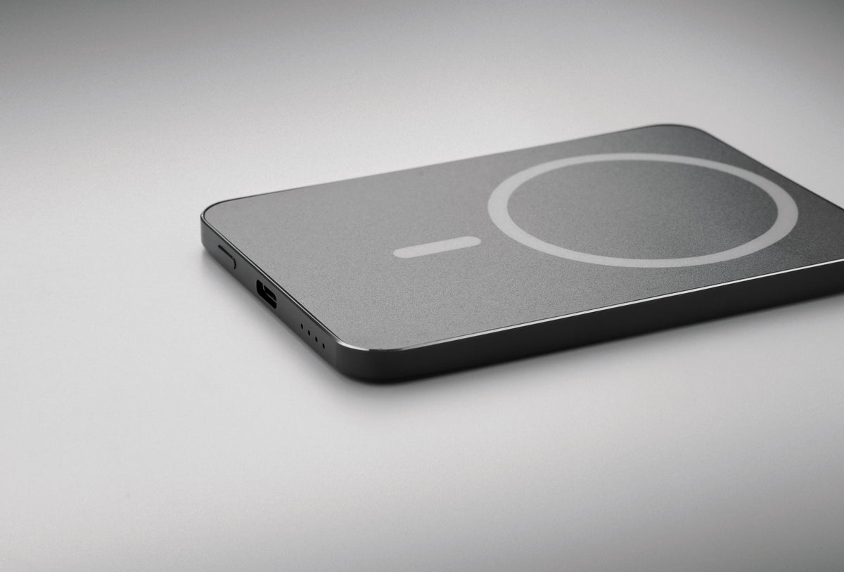SLIMVOLT – Slim magnetic power bank 20W – item picture open