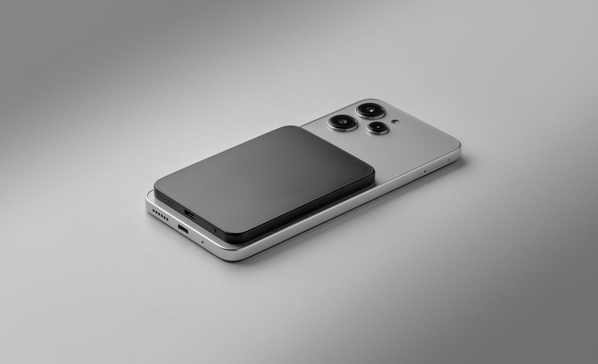 SLIMVOLT – Slim magnetic power bank 20W – item picture top
