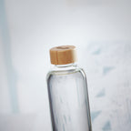 FRISIAN – Glass bottle 650ml bamboo lid – item picture printed