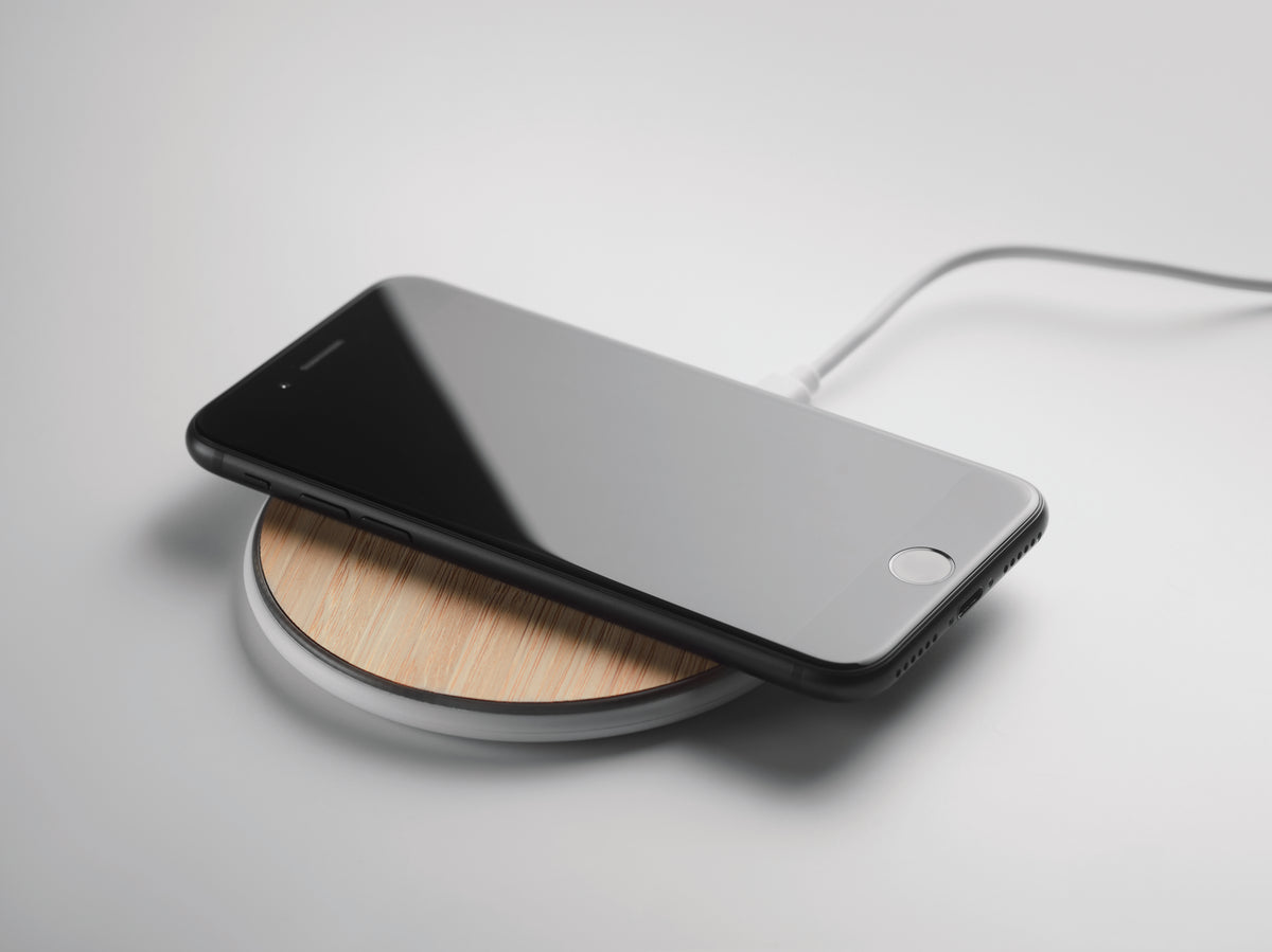 DESPAD + – Bamboo wireless charger 15W – item detail picture