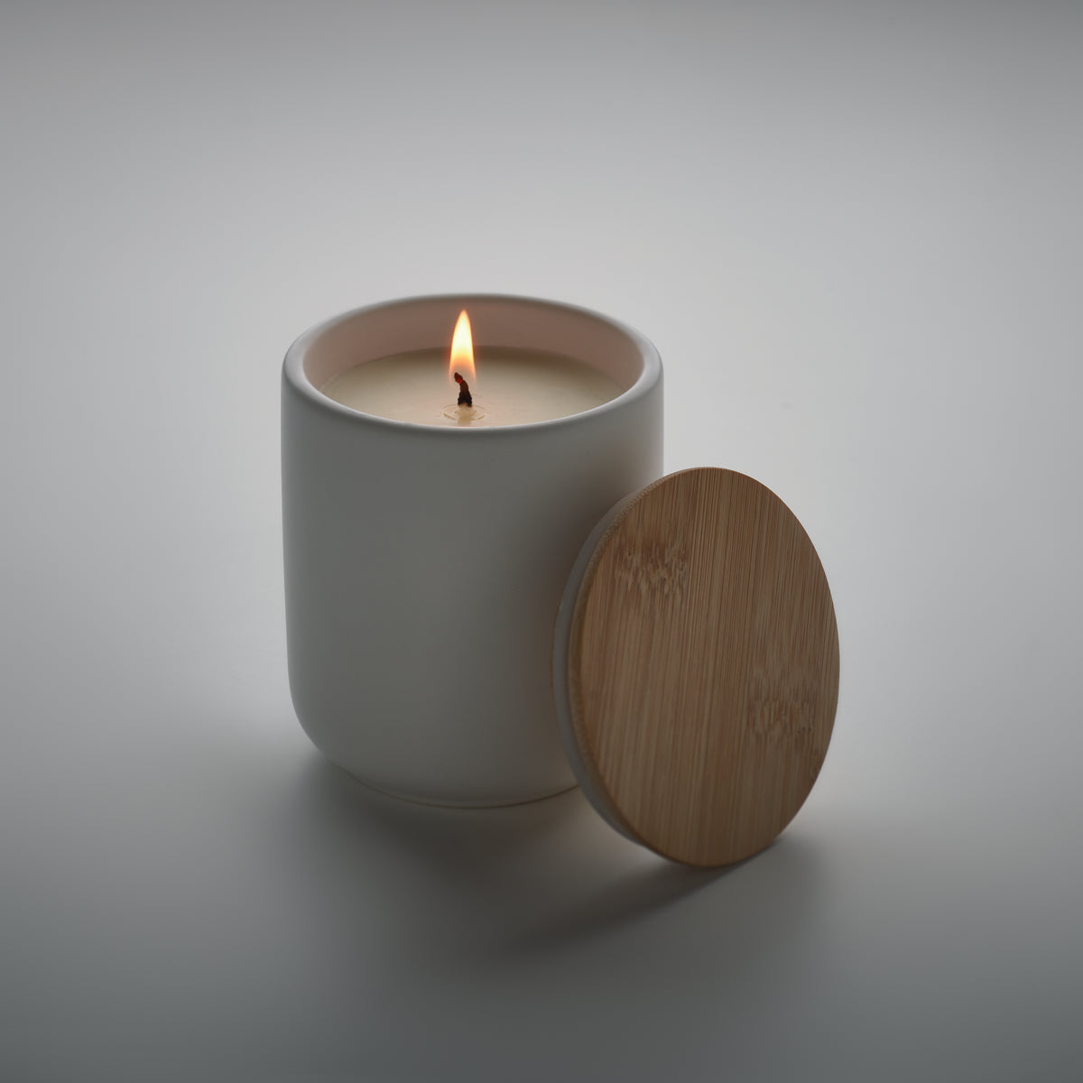 VEIKA – Plant based wax candle 200 gr – item detail picture