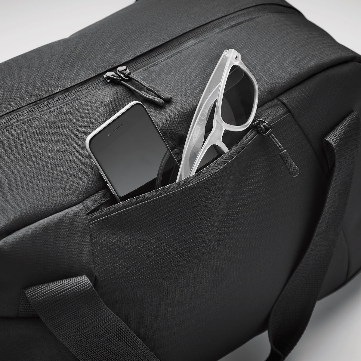 GRENOBLE – 300D ripstop sports bag – item picture open