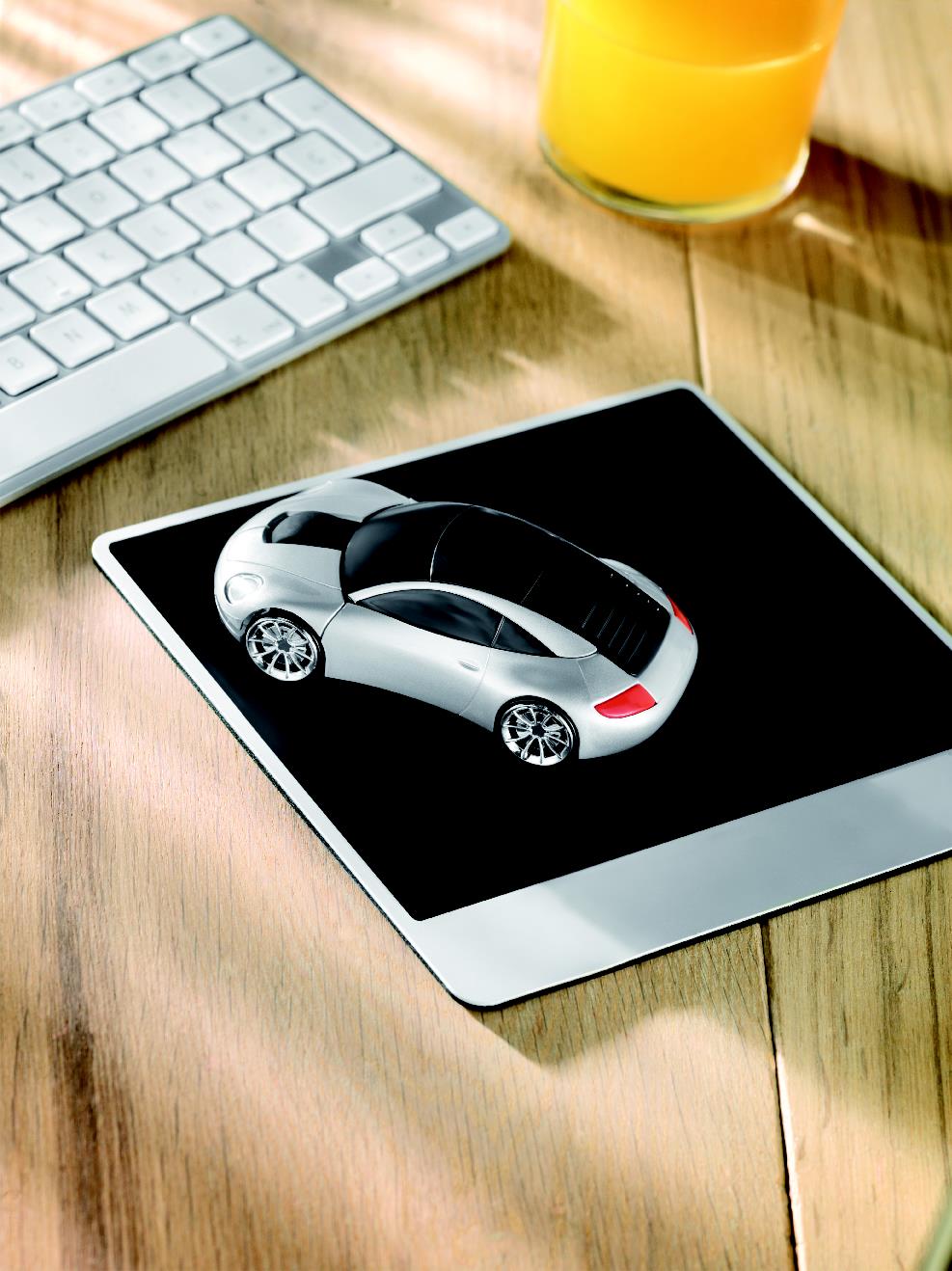 SPEED – Wireless mouse in car shape – item ambiant picture