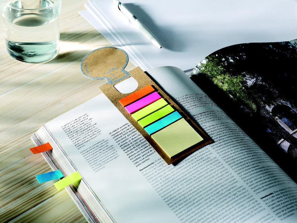 IDEA – Bookmark with sticky memo pad – item ambiant picture