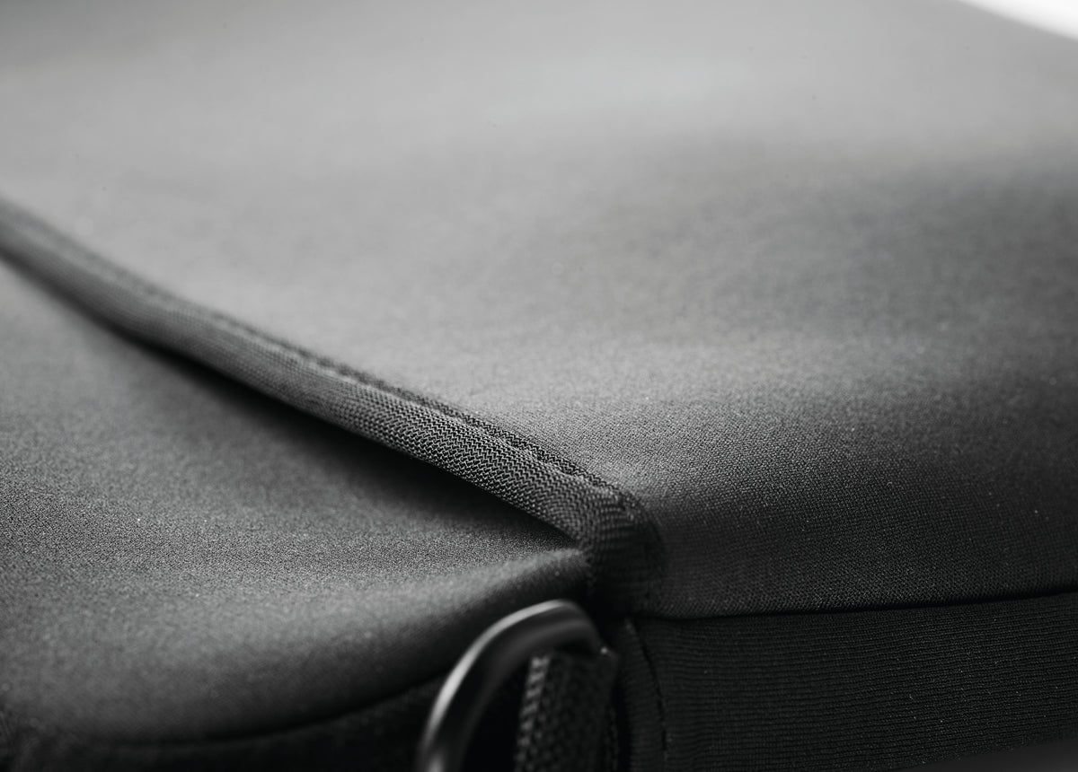 NEOLAP – Neoprene laptop pouch – item picture side