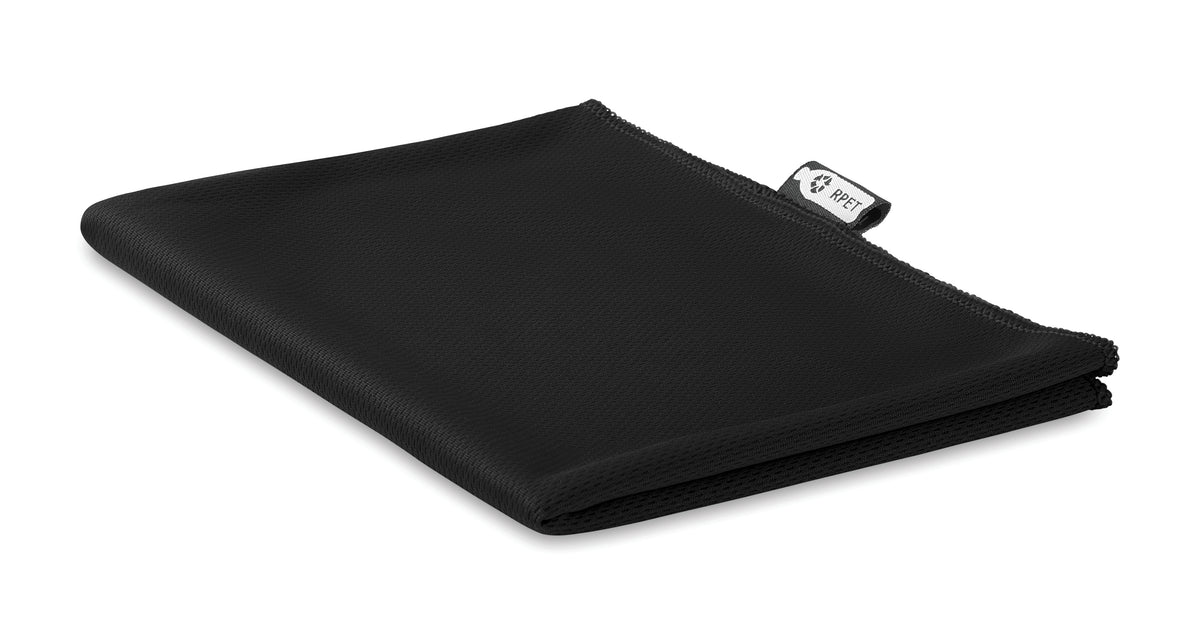 TUKO RPET – RPET sports towel and pouch – item picture side